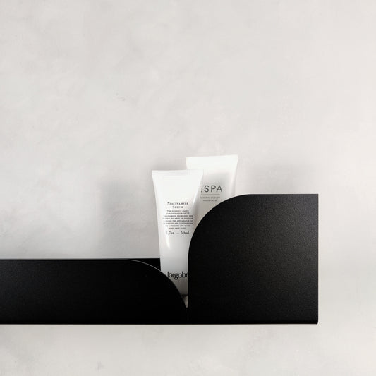 Wandregal BAUHAUS aus schwarzem Metall