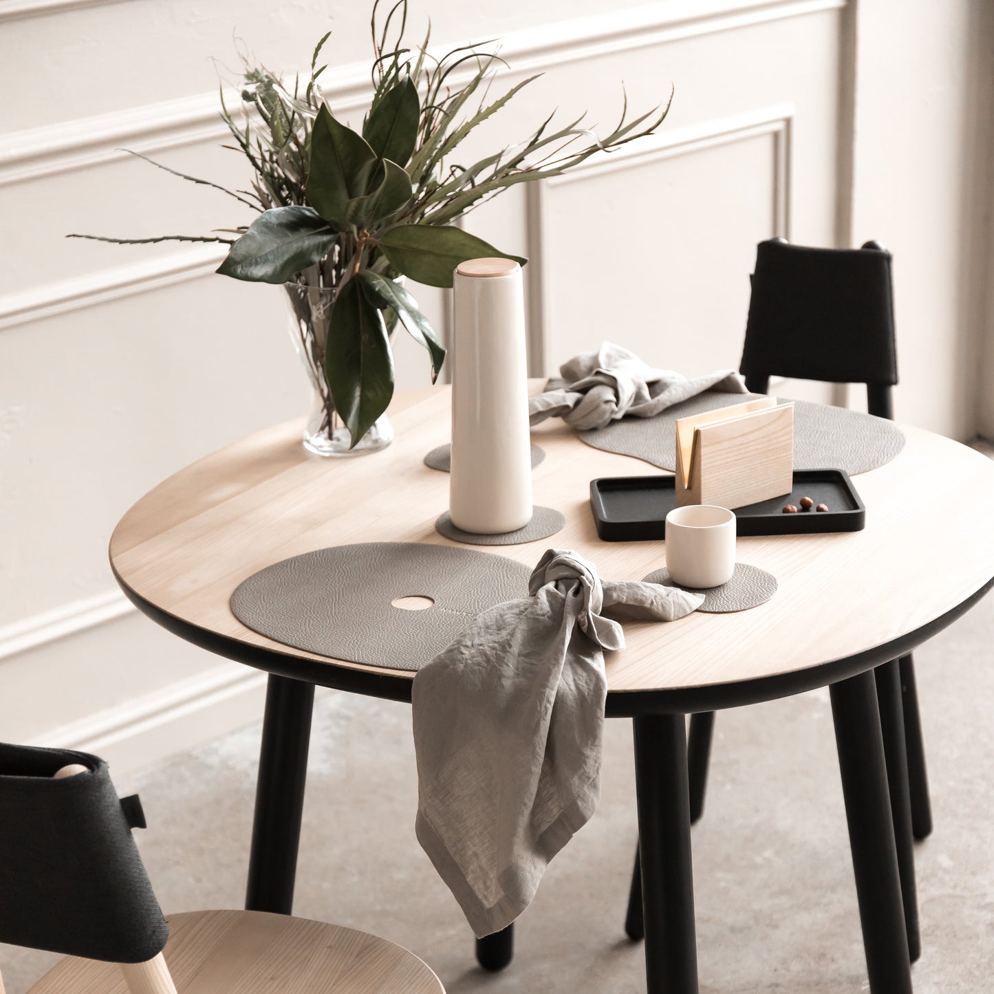 Tischset und Untersetzer aus Echtleder, Beige