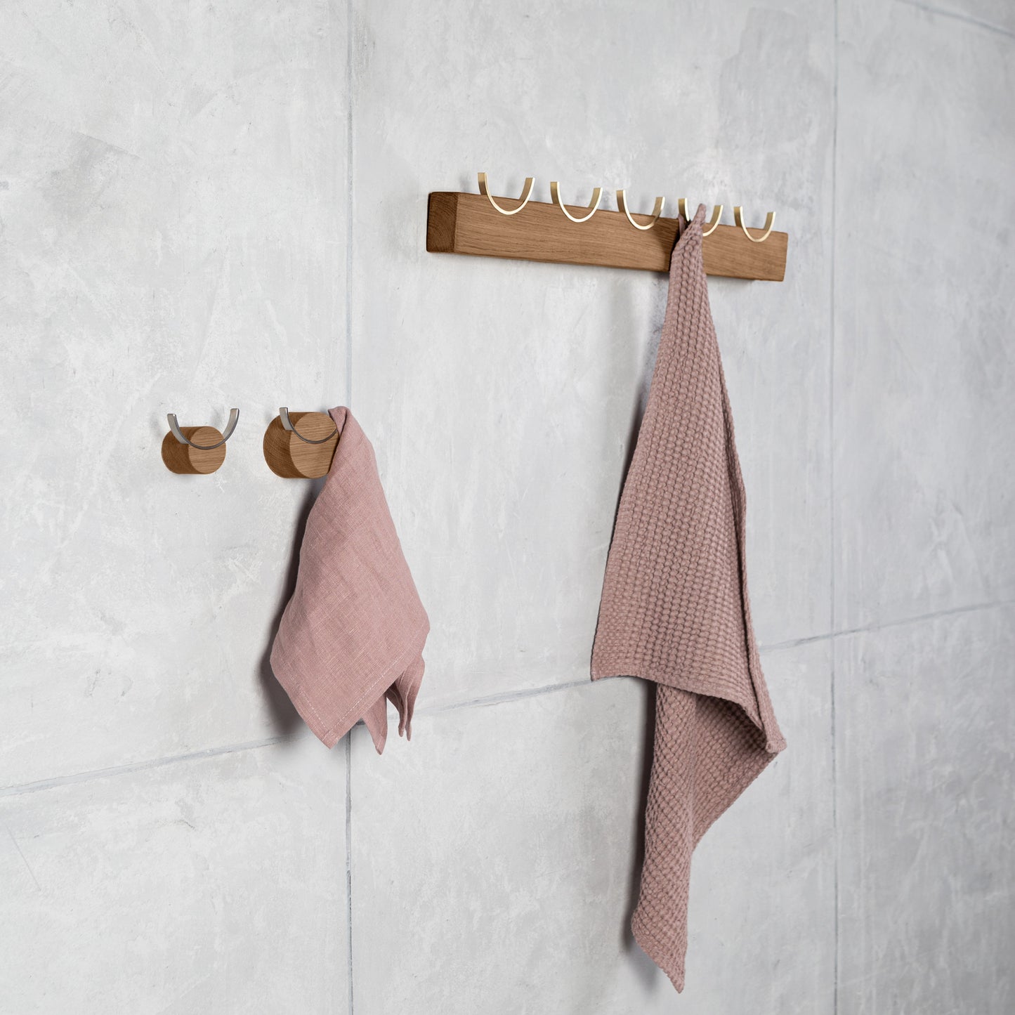 Wandhaken DEER | Eichenholz in Nussbaumfarbe, Edelstahl