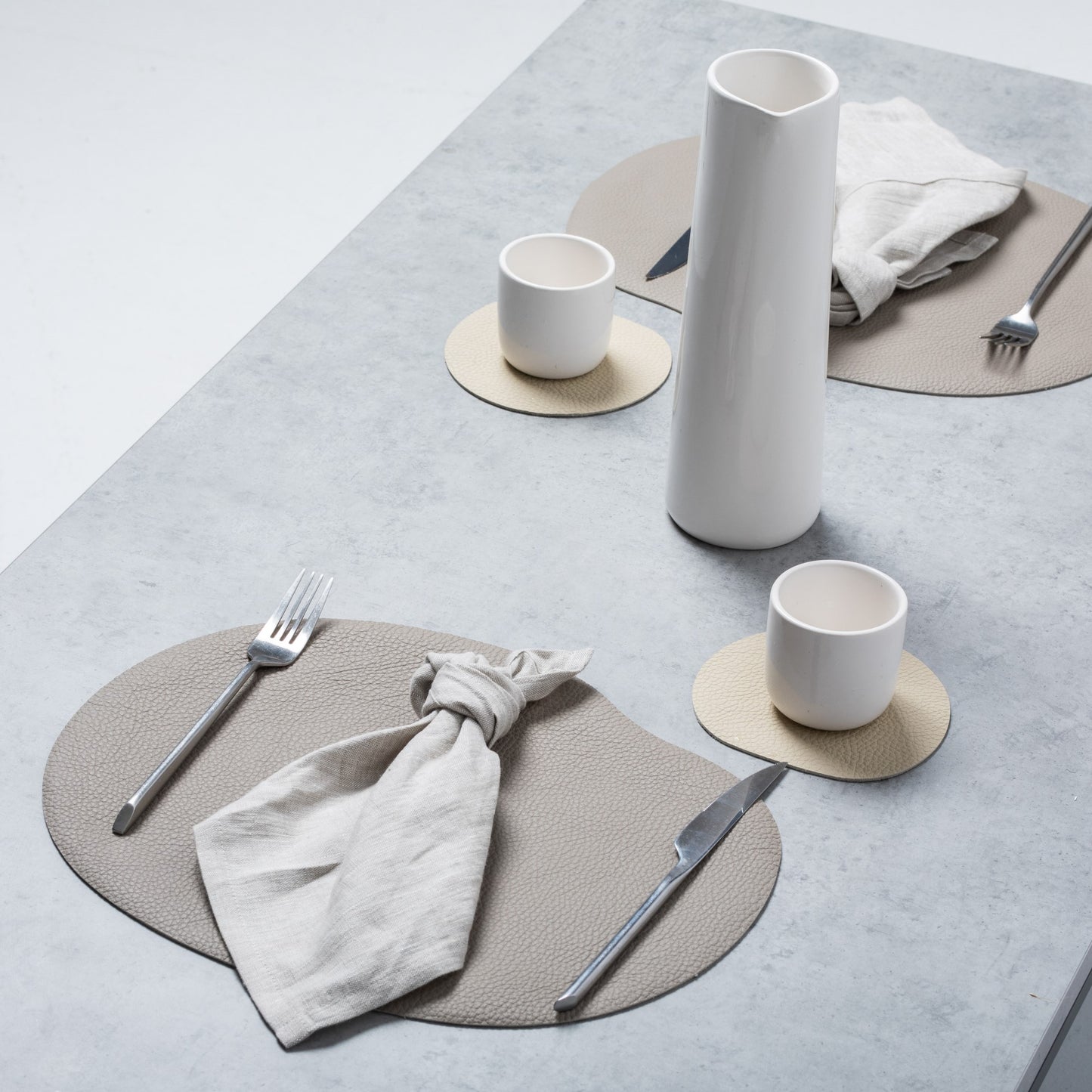 Tischset und Untersetzer aus Echtleder, Beige