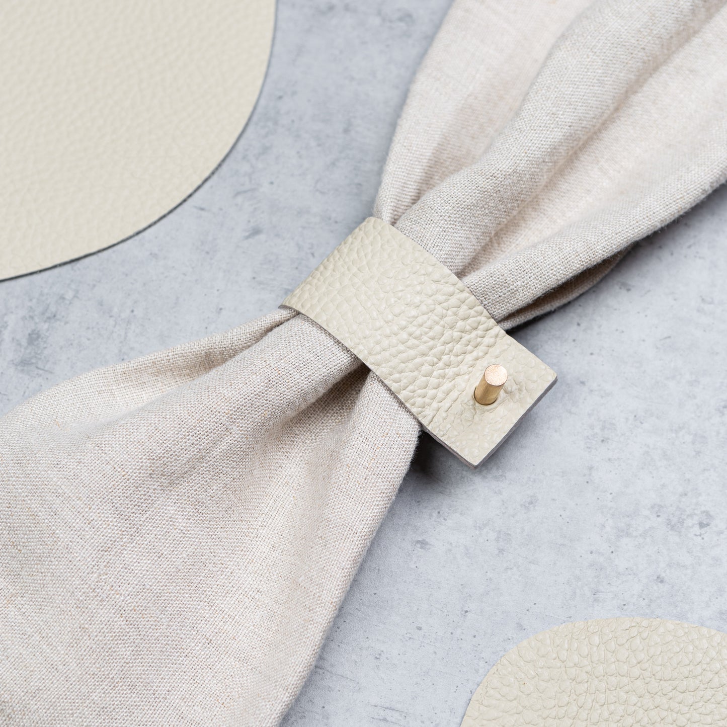 Serviettenringe aus Leder (4er-Set)